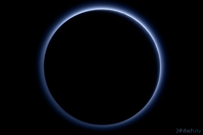 NASA открыло на Плутоне голубое небо и водяной лёд