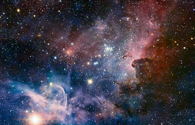 Изучение космоса с Земли в будущем будет играть важнейшую роль. Мы сможем не только понять, как работает вселенная, но и предсказывать любые космические опасности, грозящие нашей планете, чтобы эффективно предотвращать их. К тому же, поиск признаков внеземного разума и новых планет для колонизации никто не отменял.