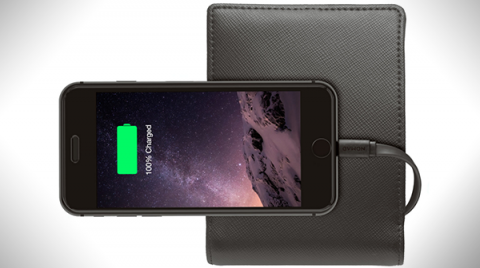 Кошелёк Nomad Wallet зарядит iPhone в 