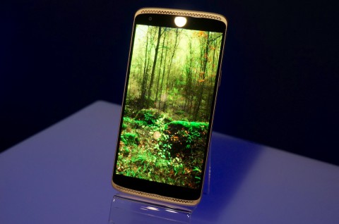 ZTE Axon Mini: не ждите завтрашнего дня