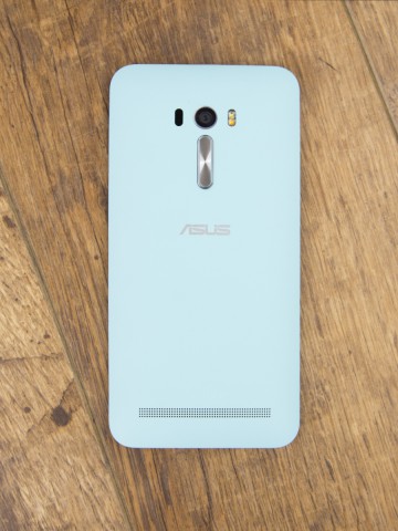 Обзор ASUS ZenFone Selfie: смартфон для принцессы