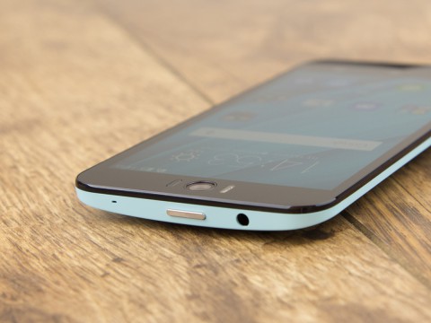 Обзор ASUS ZenFone Selfie: смартфон для принцессы