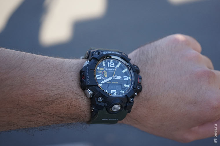 hand-casio-mudman-gwg-1000