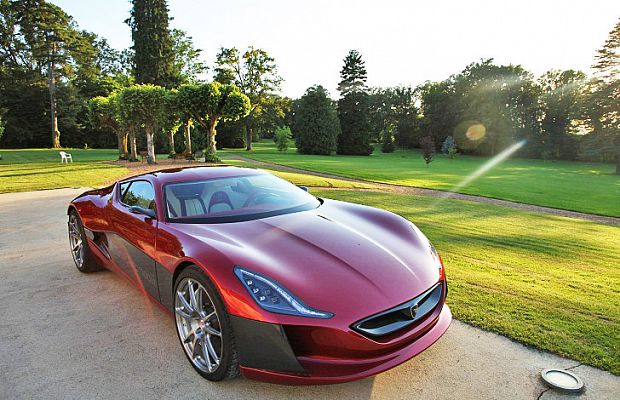 Concept One от Rimac Automobili — хорватский спорткар, представленный 23-летним предпринимателем Мэйтом Римаком. Он претендует на звание первого электромобиля класса суперкара. Rimac Automobili пришлось разрабатывать машину практически с нуля, без поддержки правительства и наработок хорватского автопрома.