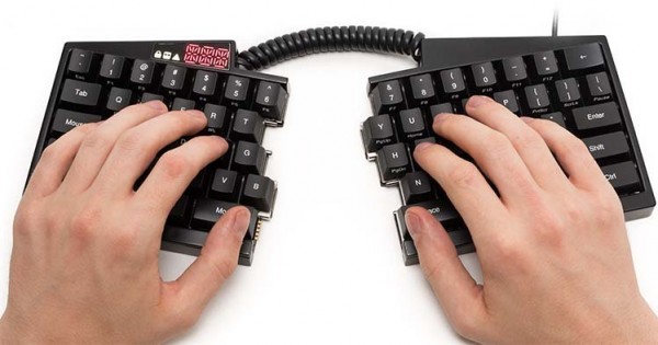 Ultimate Hacking Keyboard — клавиатура из 2 половинок